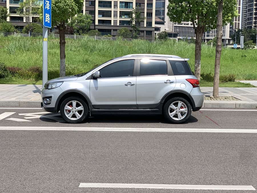 Great Wall M4 2012 صورة سيارة #9