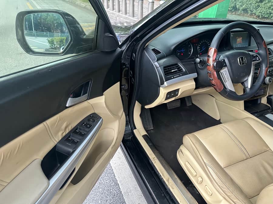 Honda CROSSTOUR 2012 car image #9