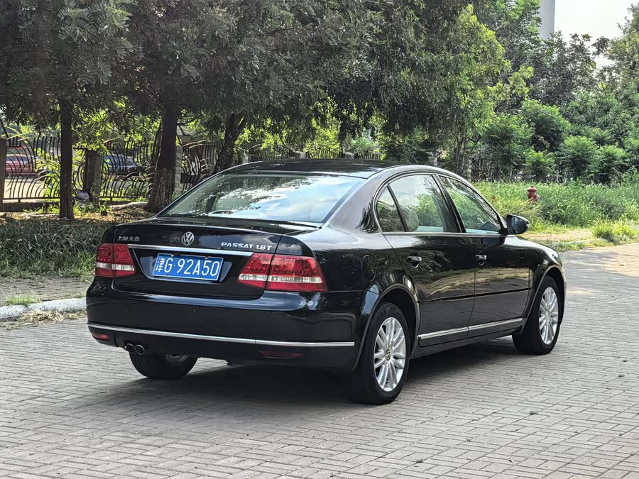 Volkswagen Passat Lingyu 2011 car image #9