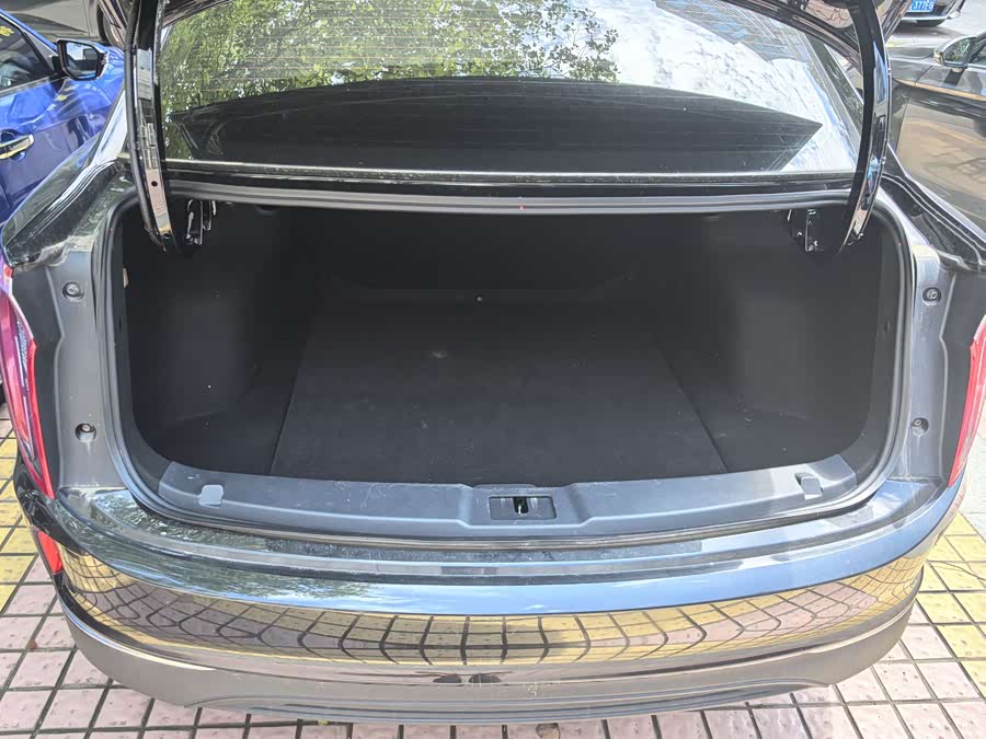 HongQi E-QM5 2023 immagine di auto #9