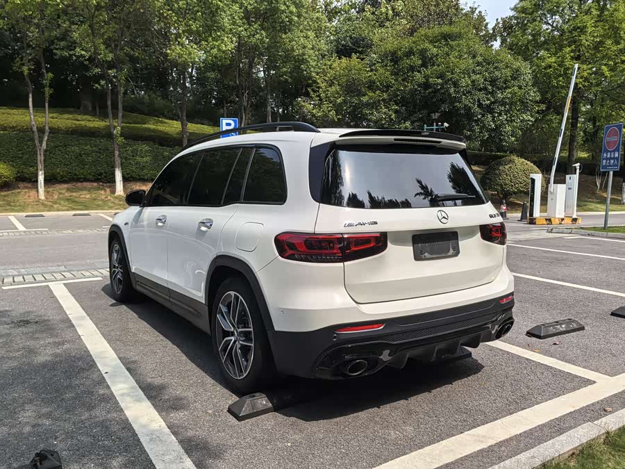 Mercedes-Benz GLB AMG 2023 immagine di auto #9