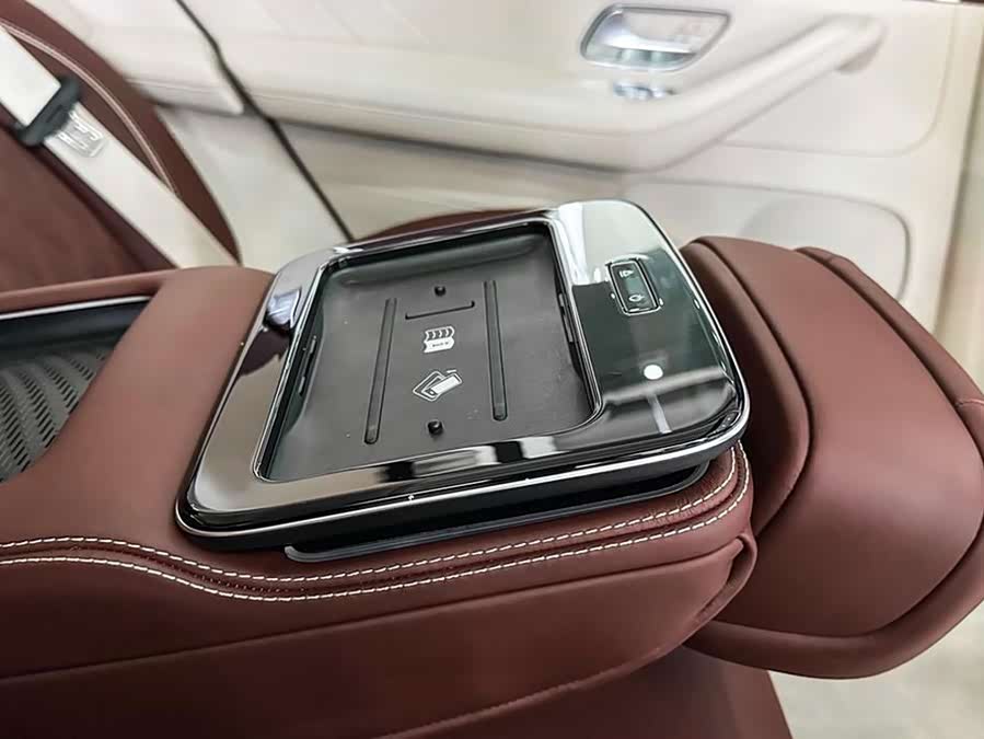 Mercedes-Benz Maybach GLS 2024 #9 Mercedes-Benz Maybach GLS 2024 imagem de carro #9