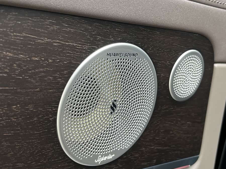 AITO 问界 问界M9 汽车图片 #9