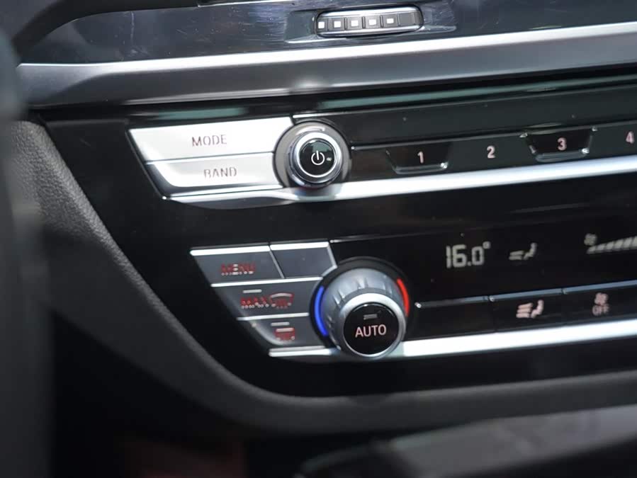 BMW X4 2020 #9 BMW X4 2020 car image #9