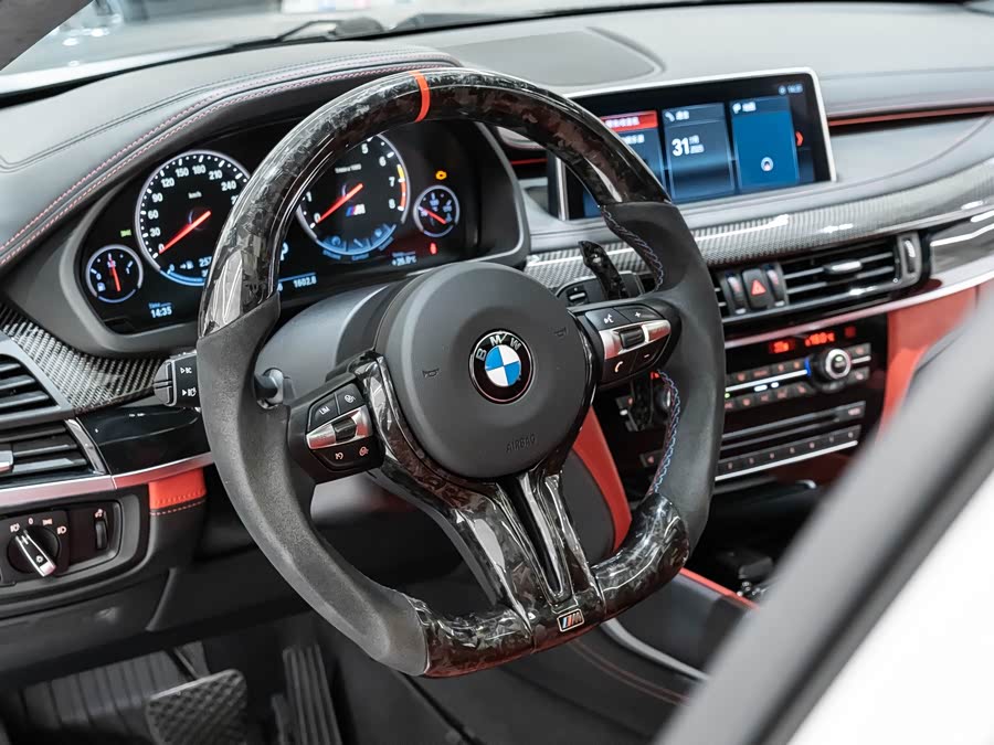 BMW X6 M 2016 car image #9