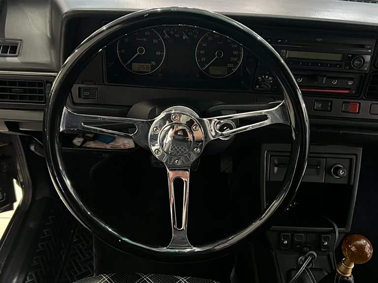 Volkswagen Santana Classic 2010 #9 Volkswagen Santana Classic 2010 صورة سيارة #9