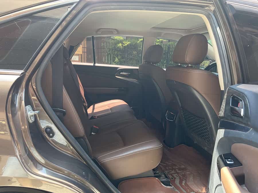 BYD S7 2018 car image #9