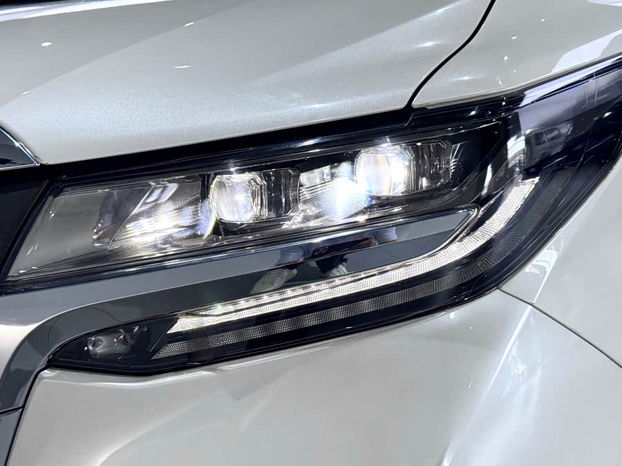 Toyota Alphard 2020 #9 Toyota Alphard 2020 car image #9