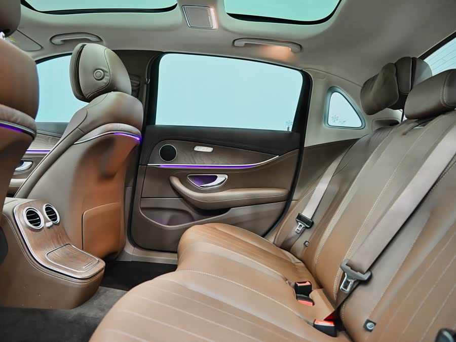 Mercedes-Benz E Class New Energy 2021 car image #9