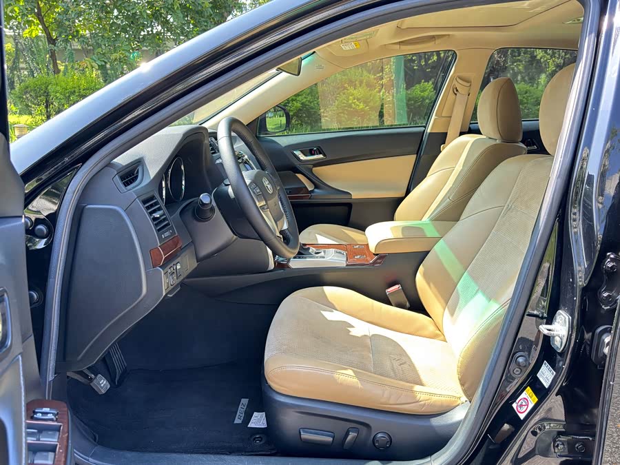 Toyota Reiz 2015 immagine di auto #9