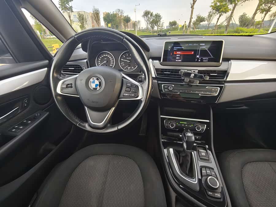 BMW 2 Series Tourer 2018 car image #9