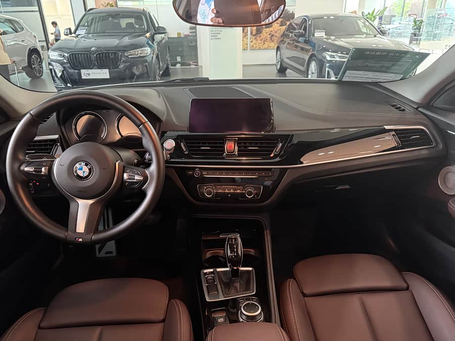 BMW 1 Series 2020 car image #9