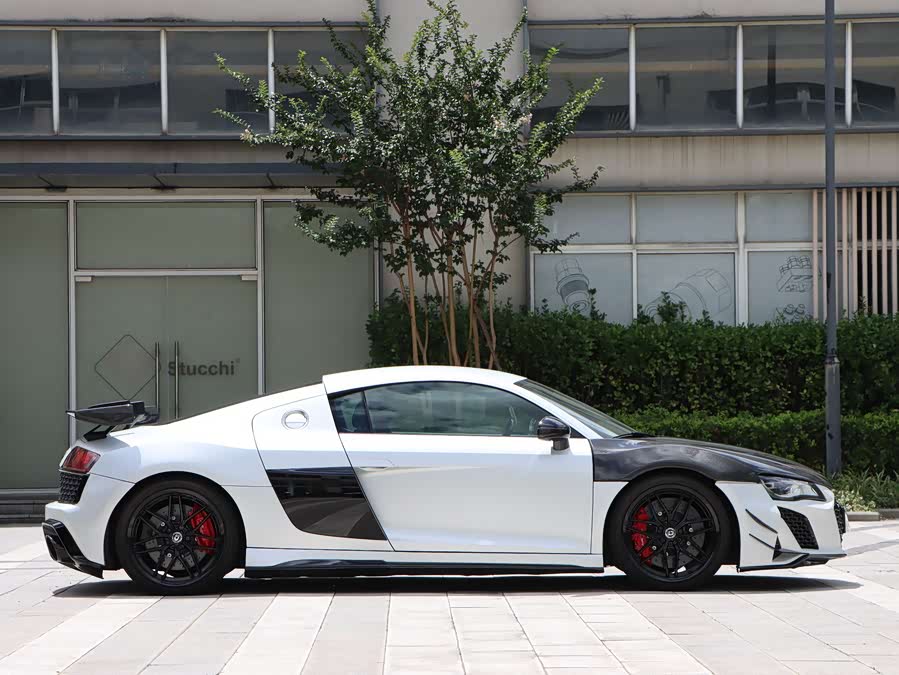 Audi R8 2012 immagine di auto #9