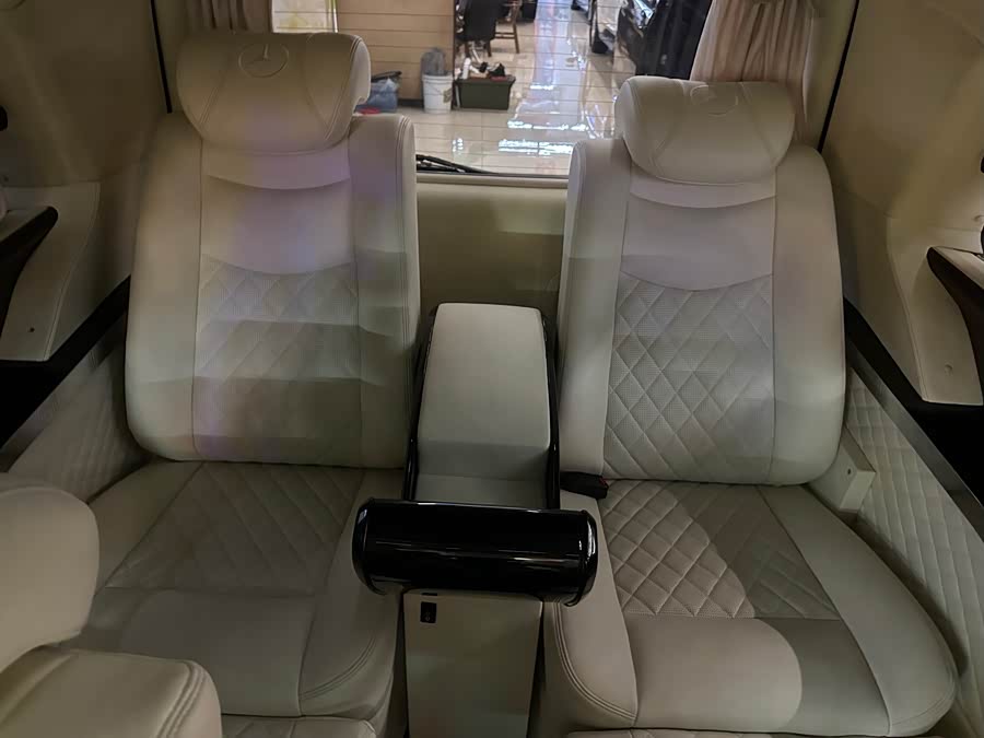 奔驰 唯雅诺 2012 汽车图片 #9