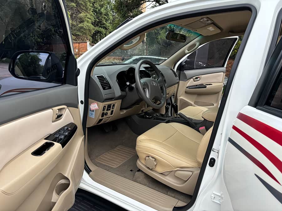 Toyota Fortuner 2014 #9 Toyota Fortuner 2014 immagine di auto #9