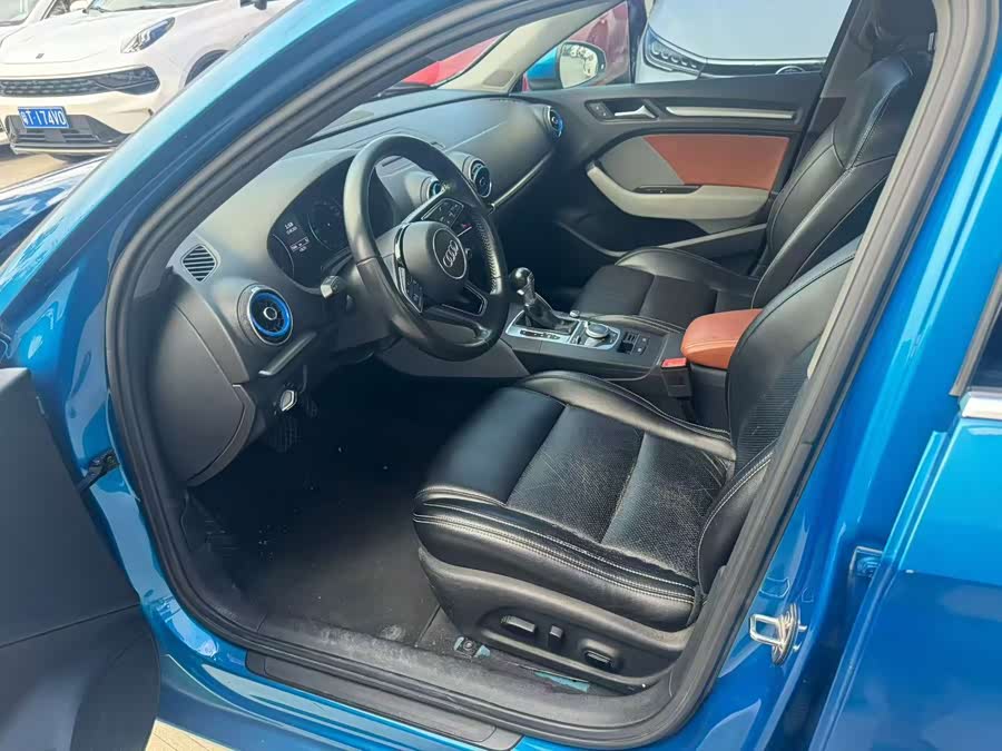 Audi A3 2018 car image #9