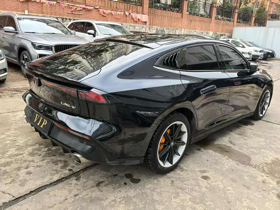 Changan UNI-V 2022 car image #9