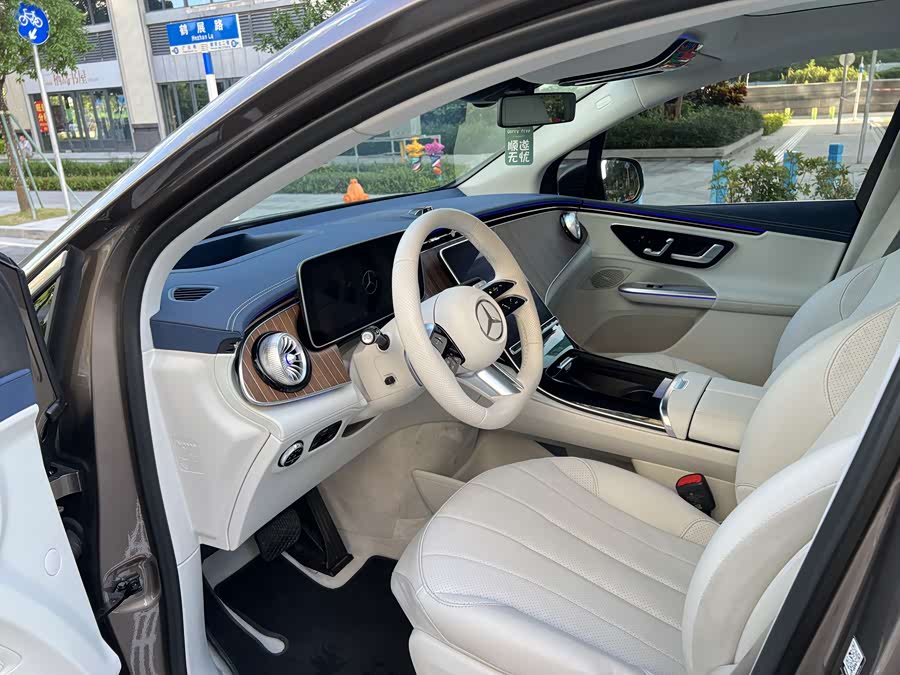 Mercedes-Benz EQE SUV 2023 immagine di auto #9