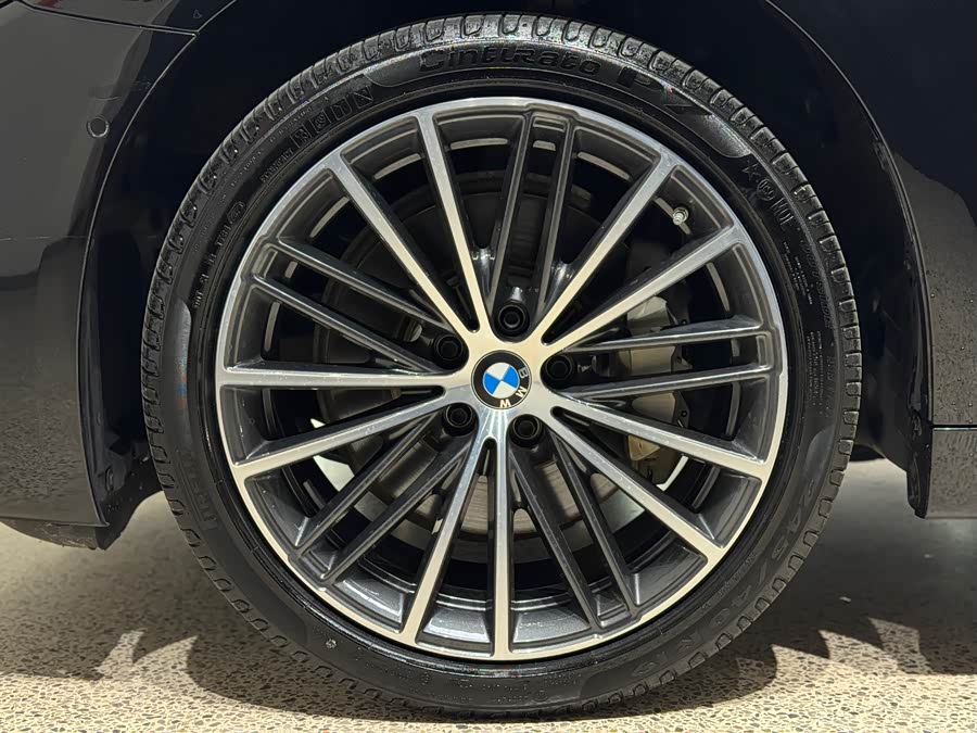 BMW 5 Series 2023 #9 BMW 5 Series 2023 car image #9