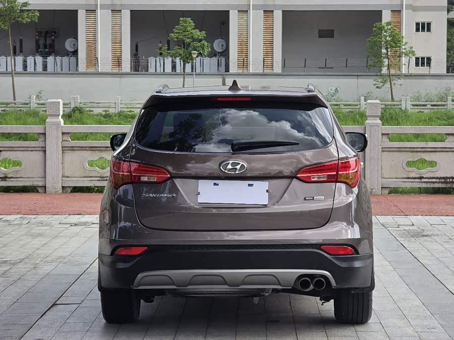 Hyundai Santa Fe (Imported) 2013 car image #9