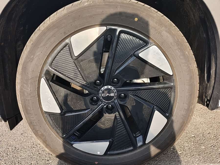 BYD Sea Lion 05 EV 2025 car image #9