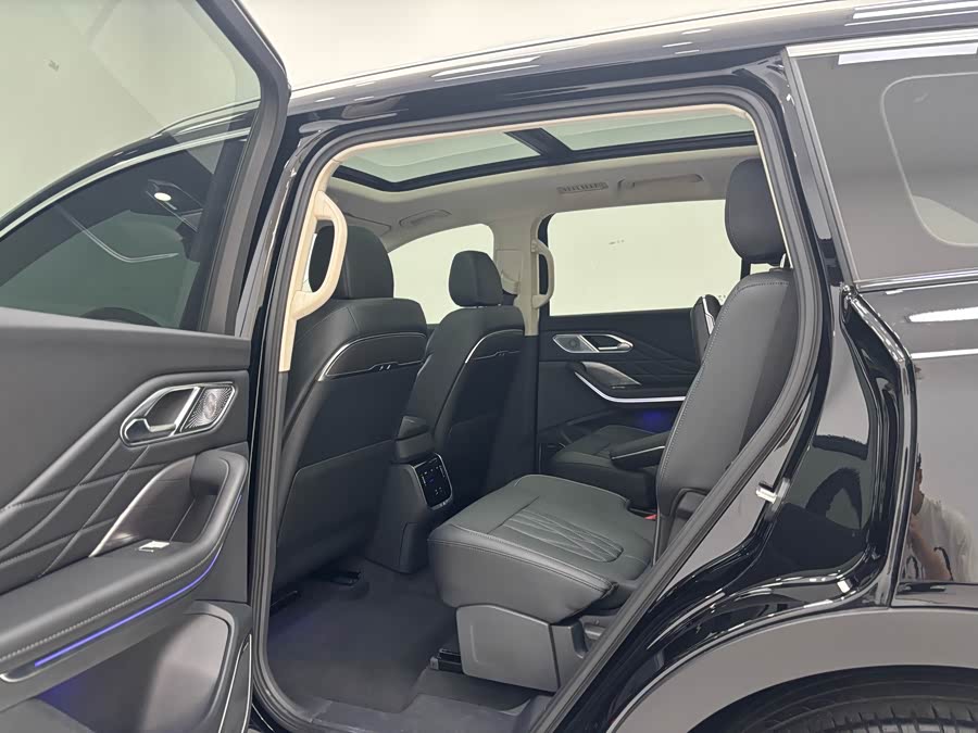 HongQi HS7 PHEV 2024 #9 HongQi HS7 PHEV 2024 car image #9