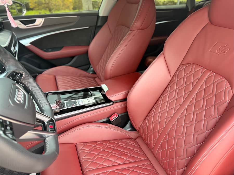 Audi S7 2021 car image #9