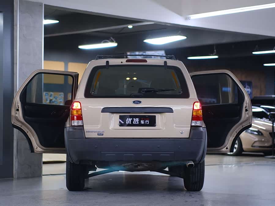 Ford Escape (Imported) 2007 immagine di auto #9