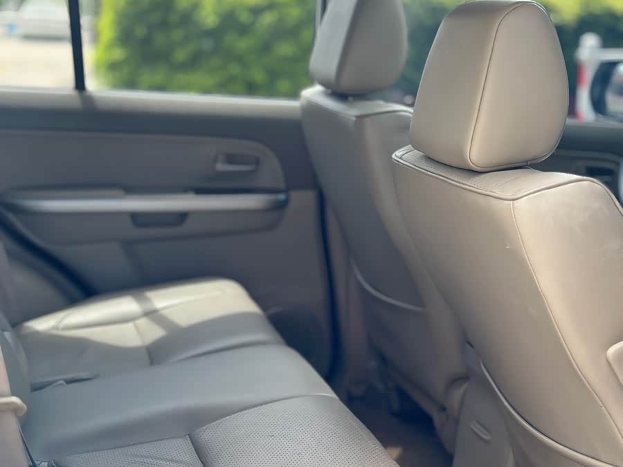 铃木 超级维特拉 2011 汽车图片 #9