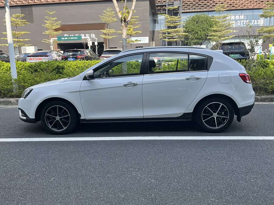 GEELY Emgrand 2015 car image #9