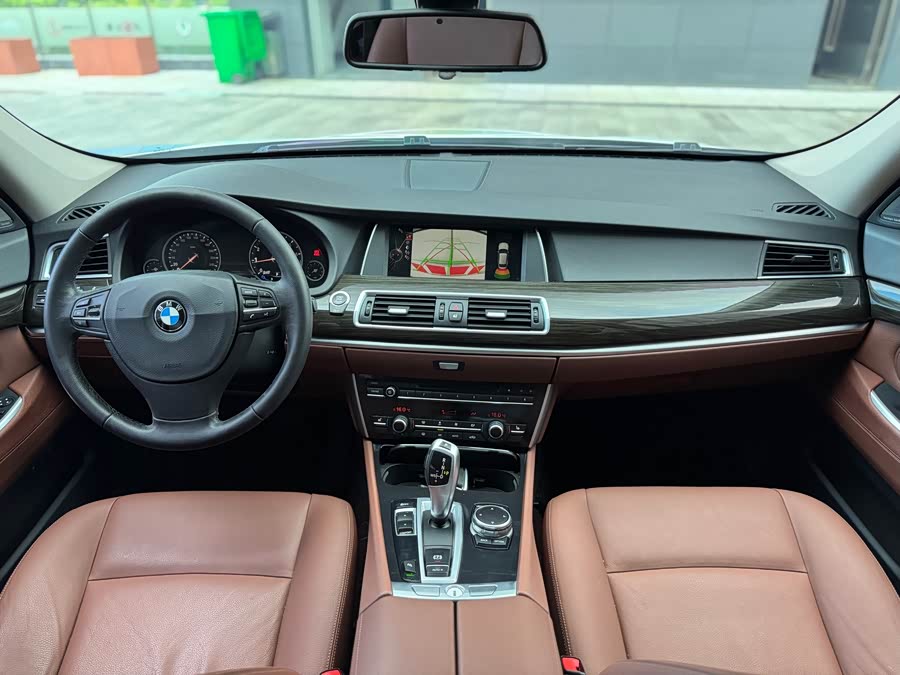 BMW 5 Series GT 2017 #9 BMW 5 Series GT 2017 صورة سيارة #9