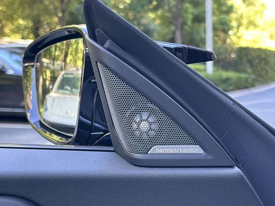 BMW M240i 2025 immagine di auto #9