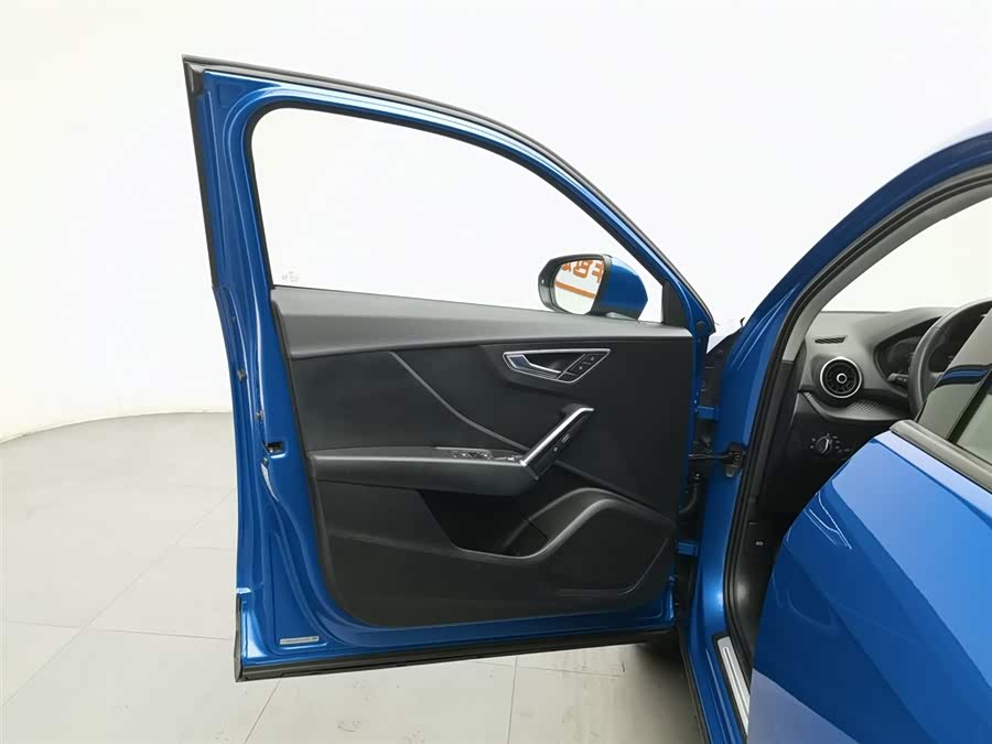 Audi Q2L e-tron 2020 #9 Audi Q2L e-tron 2020 صورة سيارة #9