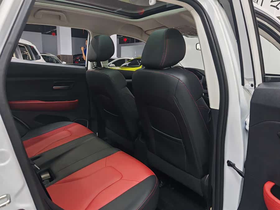 Haval H2s 2019 #9 Haval H2s 2019 car image #9