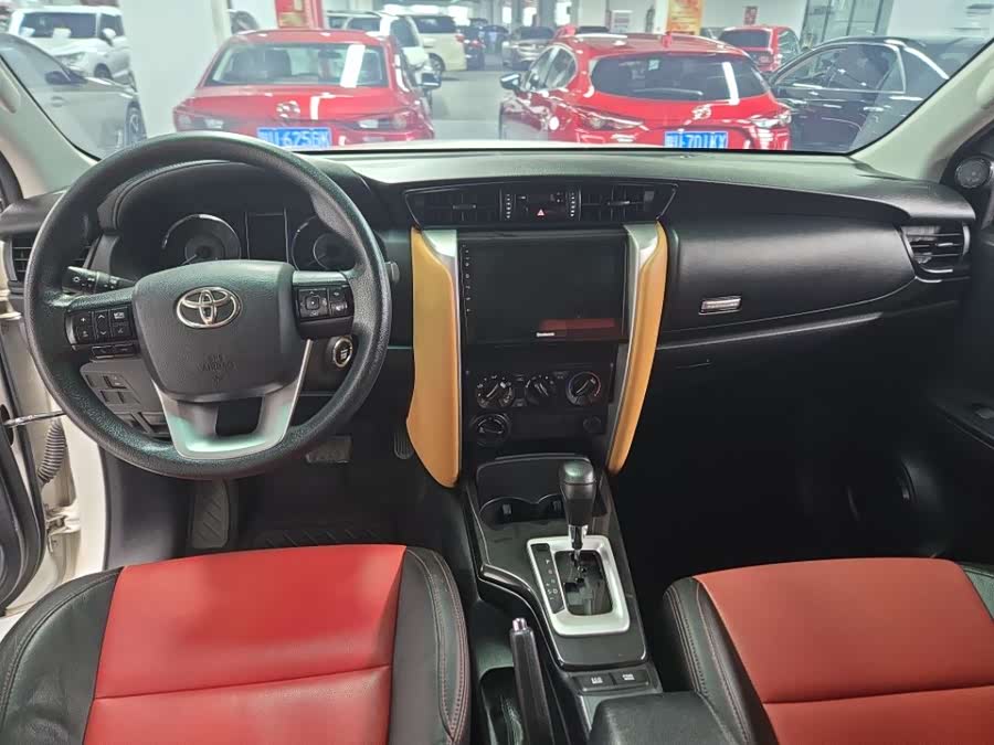 Toyota Fortuner 2019 #9 Toyota Fortuner 2019 car image #9