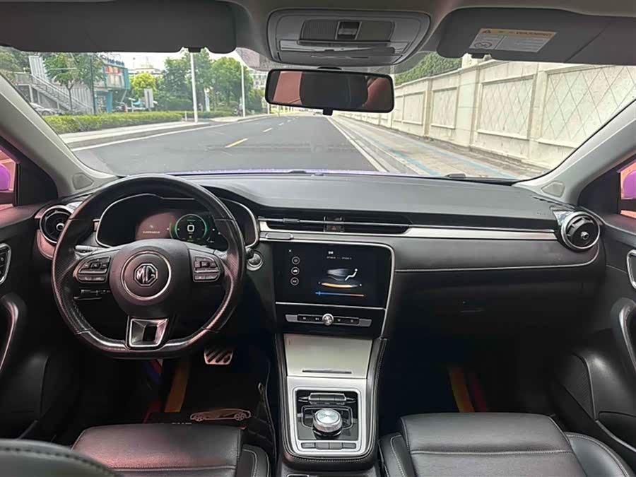 MG 6 New Energy 2018 car image #9