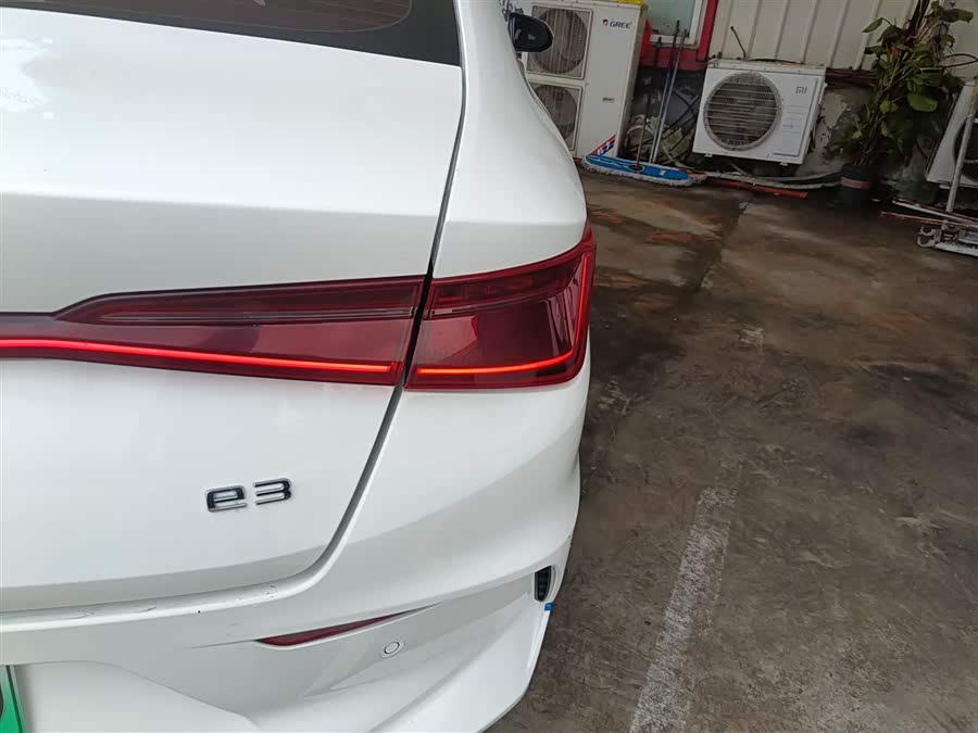 BYD e3 2022 изображение автомобиля #9