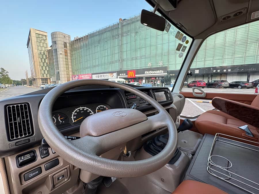 Toyota Coaster 2015 #9 Toyota Coaster 2015 imagen de coche #9