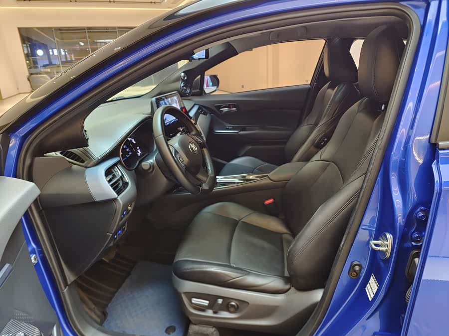 Toyota Izoa 2022 car image #9