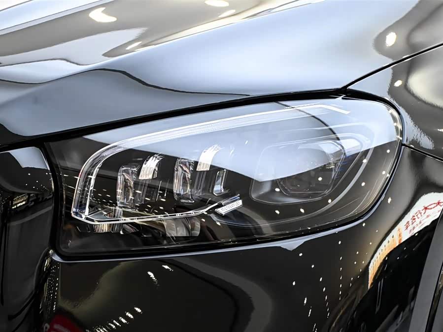 Mercedes-Benz Maybach GLS 2024 imagen de coche #9