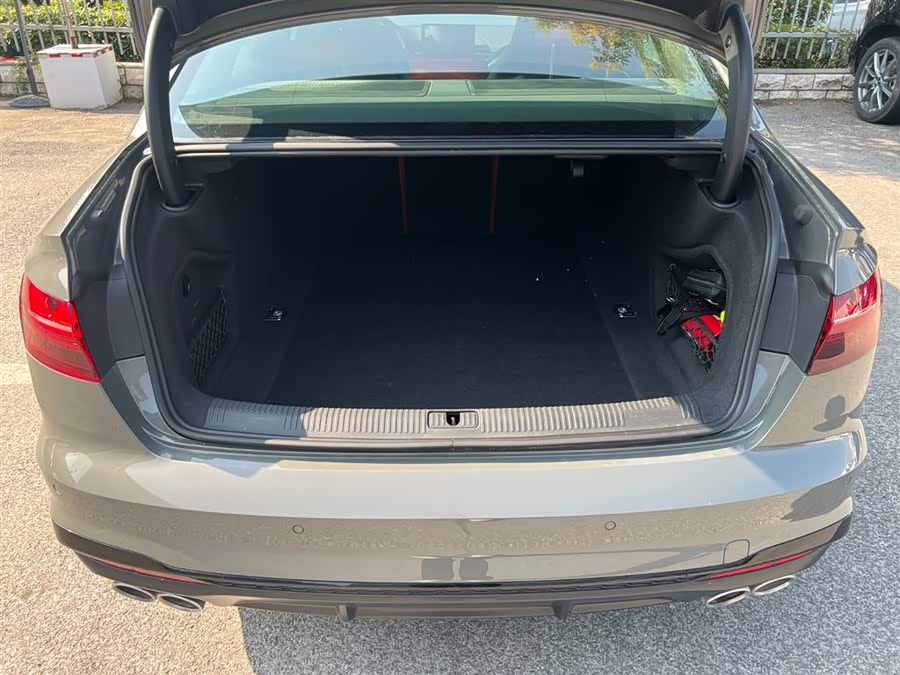 Audi S4 2023 صورة سيارة #9