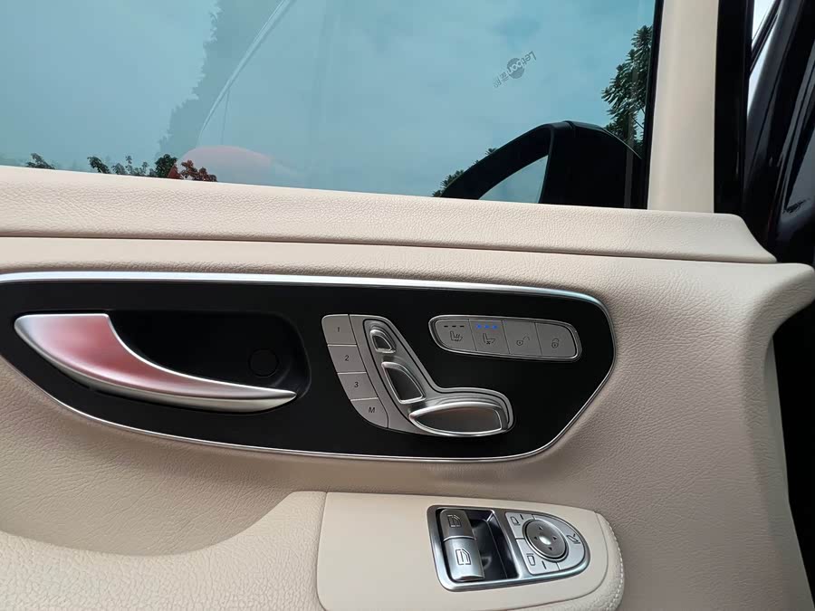 Mercedes-Benz V Class 2020 car image #9