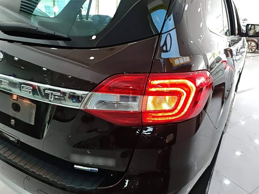 Ford Everest 2015 car image #9