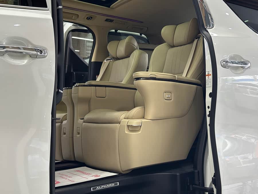 Toyota Alphard 2019 #9 Toyota Alphard 2019 car image #9