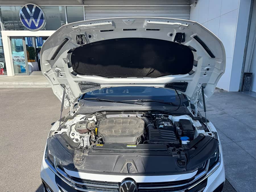 Volkswagen CC (FAW-Volkswagen) 2024 car image #9