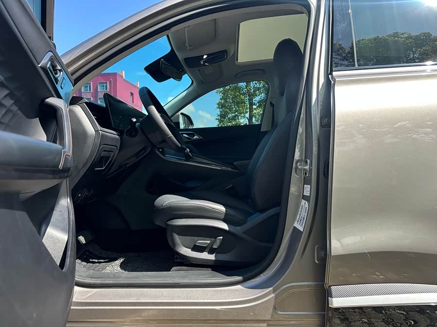 Roewe RX5 New Energy 2022 изображение автомобиля #9