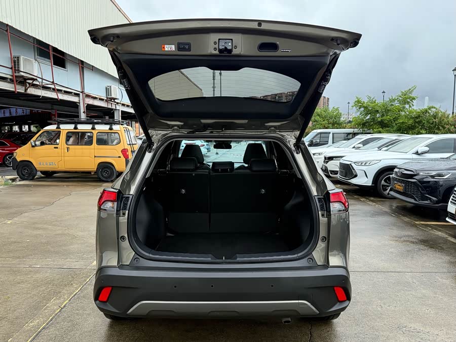 丰田 卡罗拉锐放 2023 汽车图片 #9