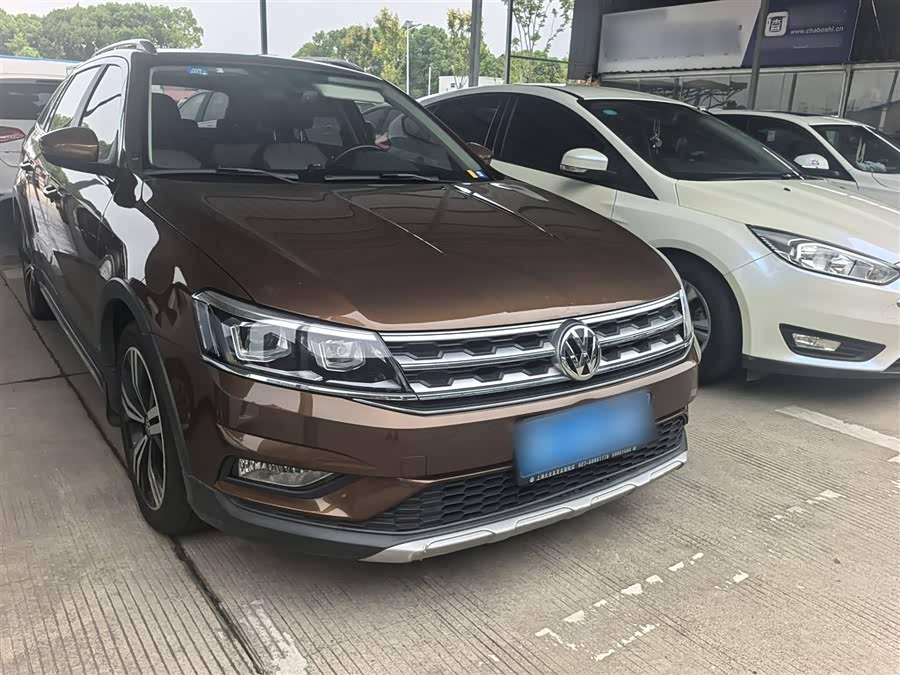 Volkswagen Cross Lavida 2016 car image #9