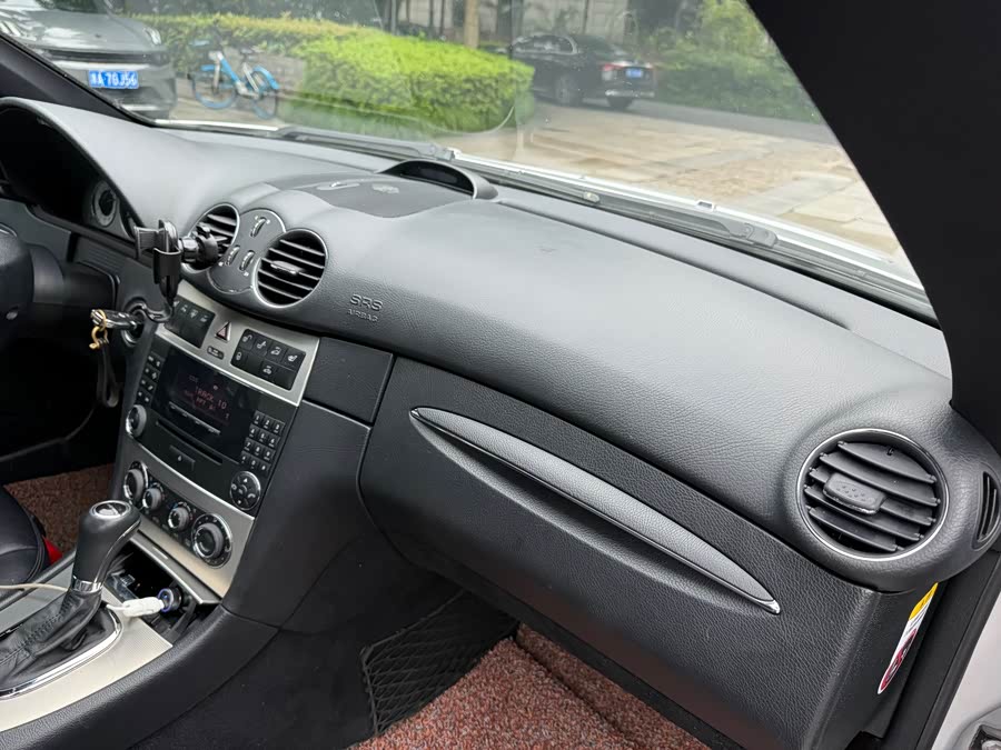 Mercedes-Benz CLK Class 2008 car image #9