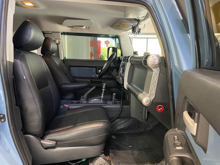 Toyota FJ Cruiser 2008 immagine di auto #9